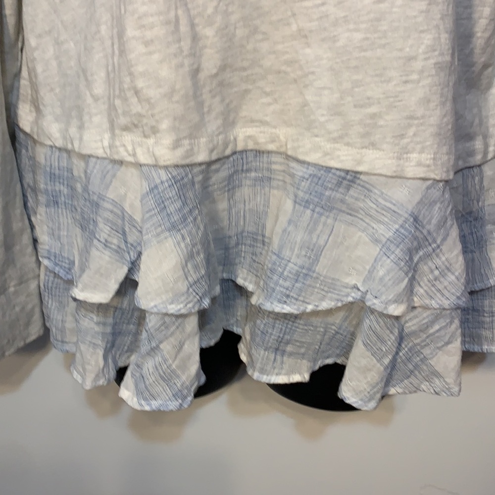 Altar’d State Gray Boho Ruffled bottom top - Picture 2 of 10